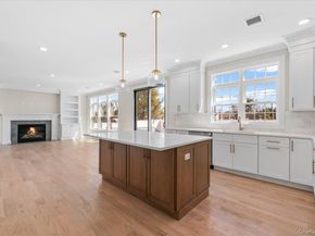 10 Lee Place, Old Bethpage NY 11804