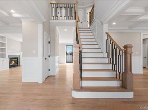 10 Lee Place, Old Bethpage NY 11804