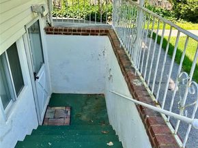 47 Norwich Street, Huntington Station NY 11746