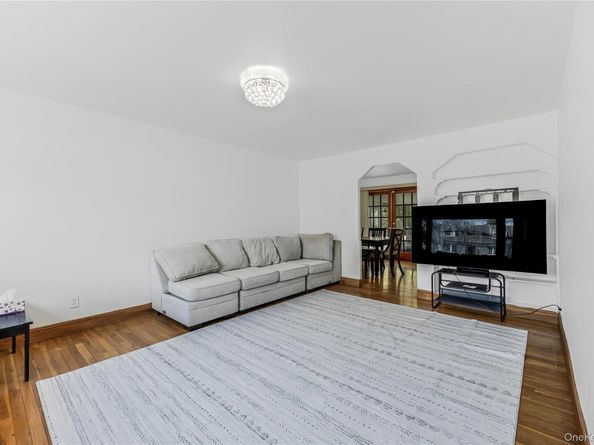 107 HAYWARD Street, Yonkers NY 10704