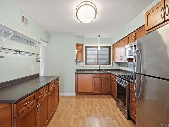 15 Park Drive, Mount Kisco NY 10549