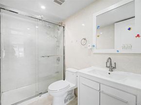 15 Hillvale Road, Syosset NY 11791