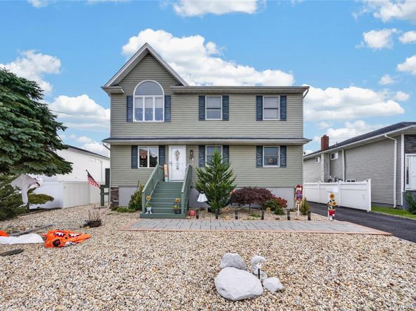 254 E Shore Road, Lindenhurst NY 11757