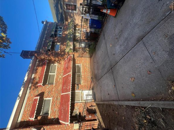 859 E 230th Street, Bronx NY 10466