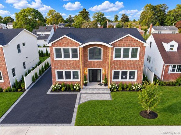 8 Fountain Street, Hicksville NY 11801