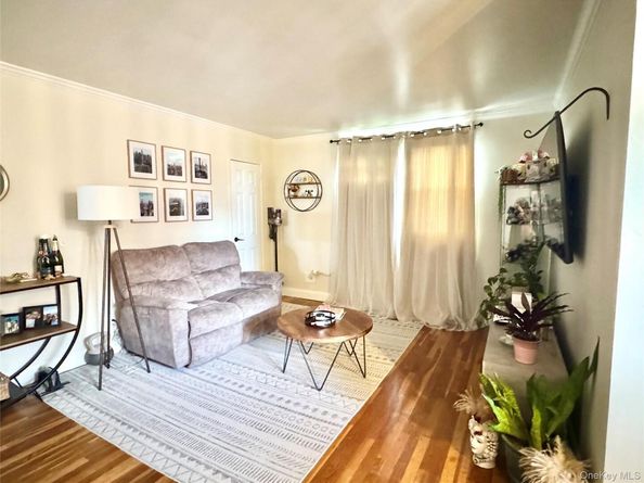 16-19 Utopia Parkway 222, Whitestone NY 11357