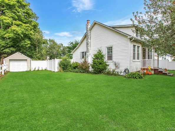 7 Eastover Road, Sayville NY 11782