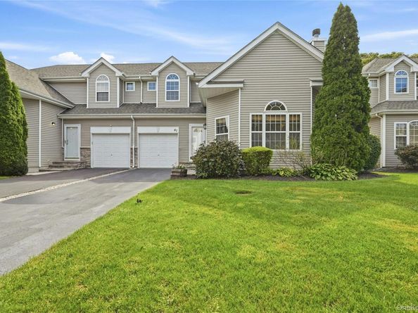 41 Sunflower Ridge Road, South Setauket NY 11720