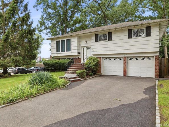 22 cedar Street, Syosset NY 11791