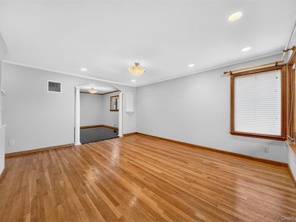 50-40 Francis Lewis Boulevard, Bayside NY 11364