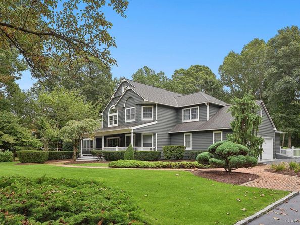 4 Saddlebrook Lane, Manorville NY 11949
