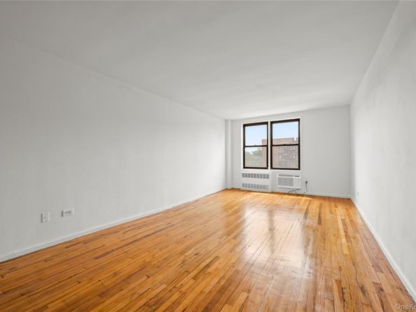 599 E 7th Street 5R, Brooklyn NY 11218
