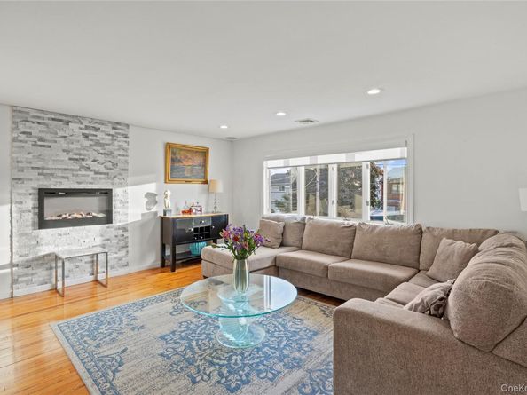 519 Nassau Avenue, Freeport NY 11520
