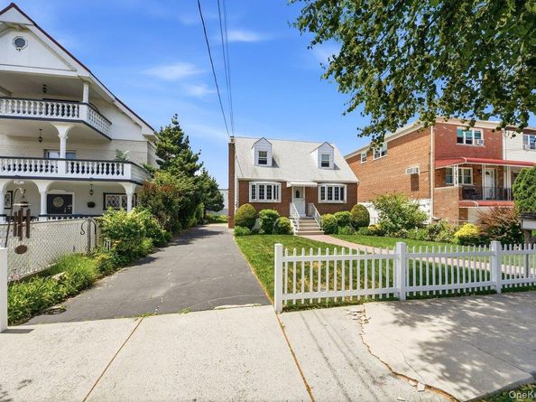 195 Graff Avenue, Bronx NY 10465