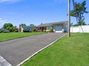 4 Balsam Lane, Commack NY 11725