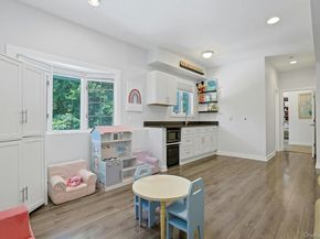 28 Summit Place, Pleasantville NY 10570