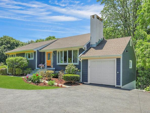 28 Summit Place, Pleasantville NY 10570