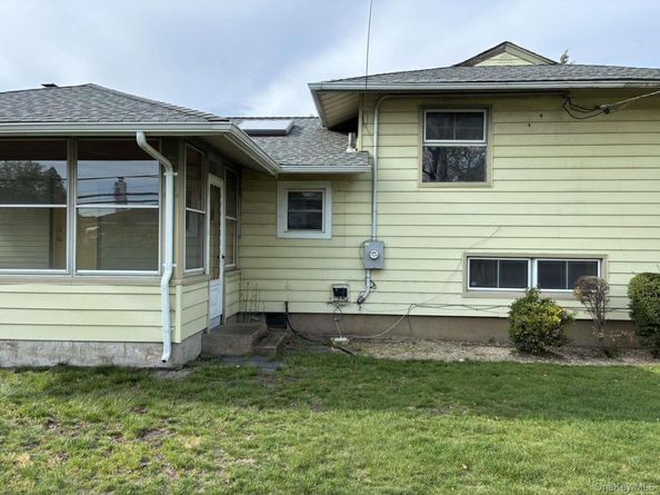 1474 Stephen Marc Lane, East Meadow NY 11554