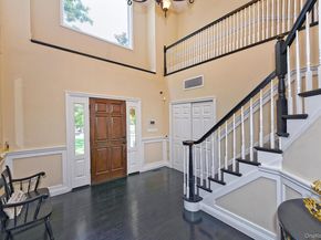 4 Hampton Court, Huntington NY 11743