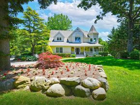 4 Hampton Court, Huntington NY 11743