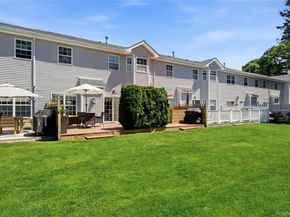 132 Willow Wood Drive, Oakdale NY 11769