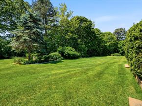 132 Willow Wood Drive, Oakdale NY 11769