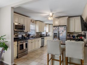 145 W Lido Prom, Lindenhurst NY 11757