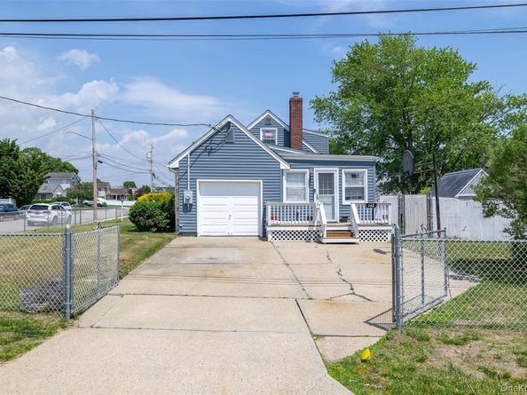 145 W Lido Prom, Lindenhurst NY 11757