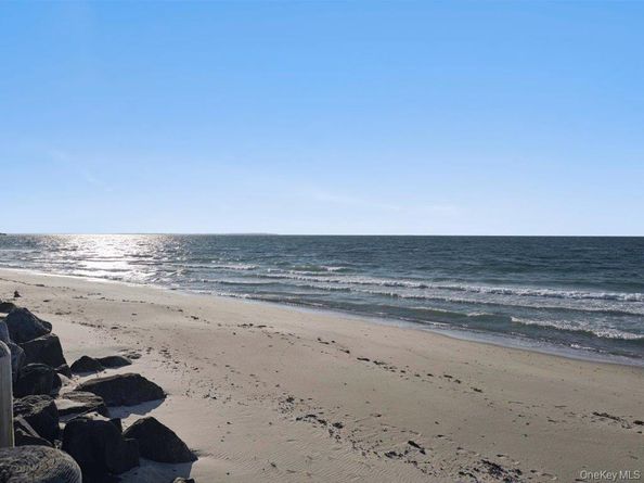 6 Soundview #G Drive G, Montauk NY 11954