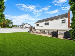 92 W 19th Street, Deer Park NY 11729