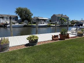 30 Namkee Lane, Blue Point NY 11715