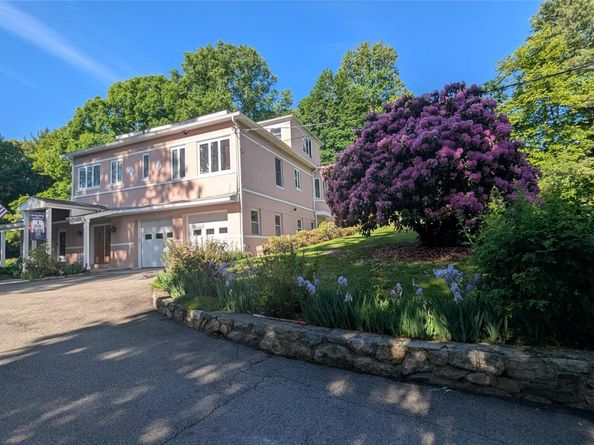 11 Dyckman Drive, Mohegan Lake NY 10547