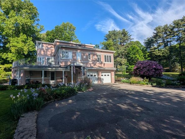 11 Dyckman Drive, Mohegan Lake NY 10547