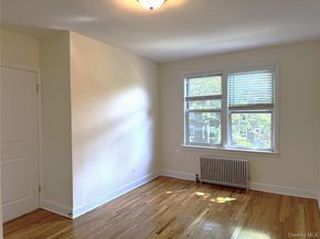 141-35 79th Avenue 3M, Flushing NY 11367
