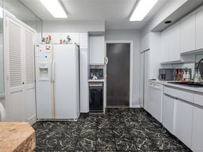 52-04 Redfield Street, Douglaston NY 11362