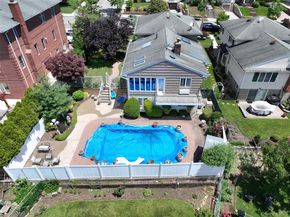 52-04 Redfield Street, Douglaston NY 11362