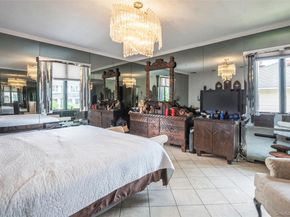 52-04 Redfield Street, Douglaston NY 11362