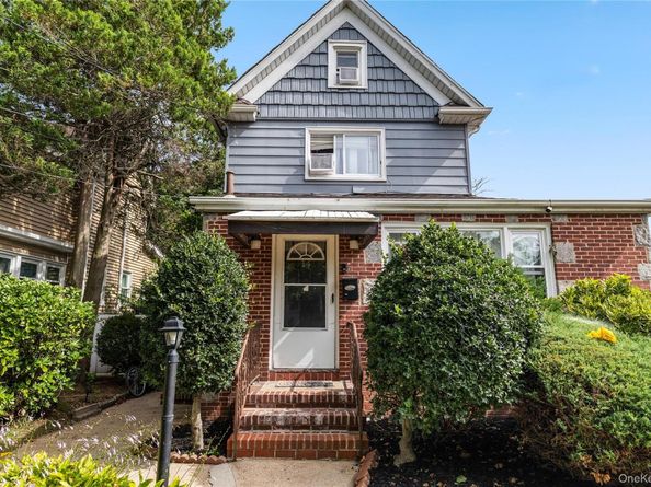 14 Chestnut Street, Lynbrook NY 11563