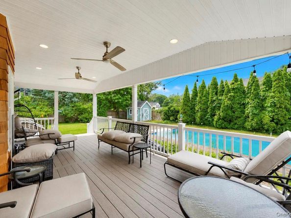 36 George Street, Sayville NY 11782
