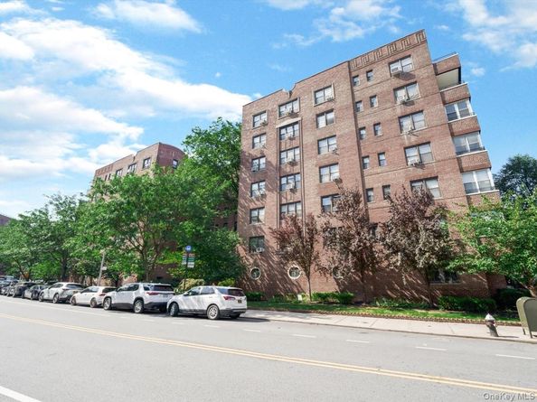 69-10 Yellowstone Boulevard 202, Forest Hills NY 11375