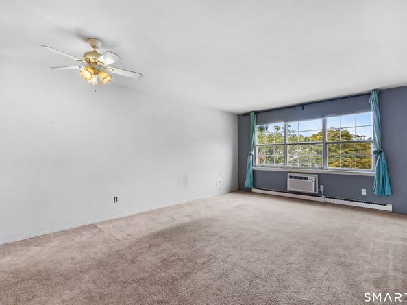 287 Hamilton Avenue 4D, Stamford CT 06902
