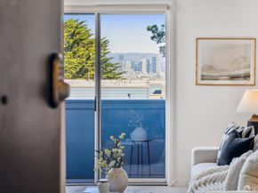 5330 Diamond Heights Boulevard J301, San Francisco CA 94131