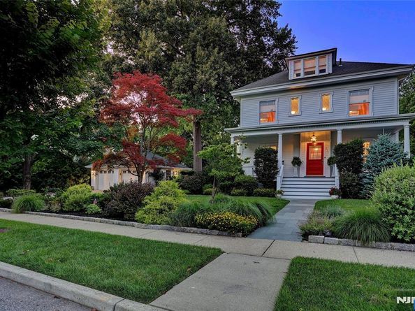 339 Highwood Avenue, Leonia NJ 07605
