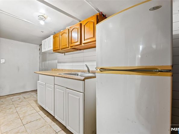 428 56th Street, West New York NJ 07093