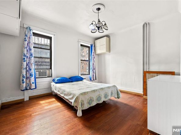 428 56th Street, West New York NJ 07093