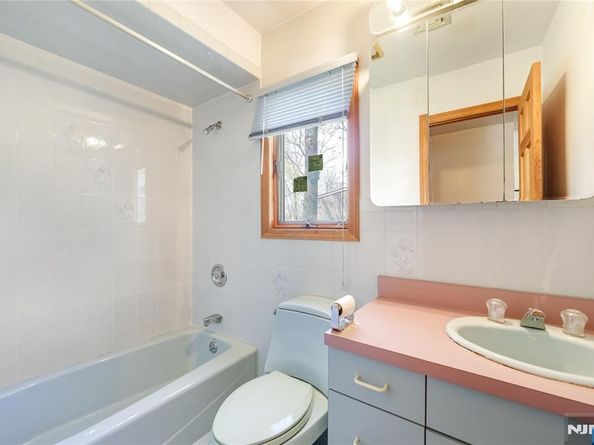 290 Van Nostrand Avenue, Englewood NJ 07631