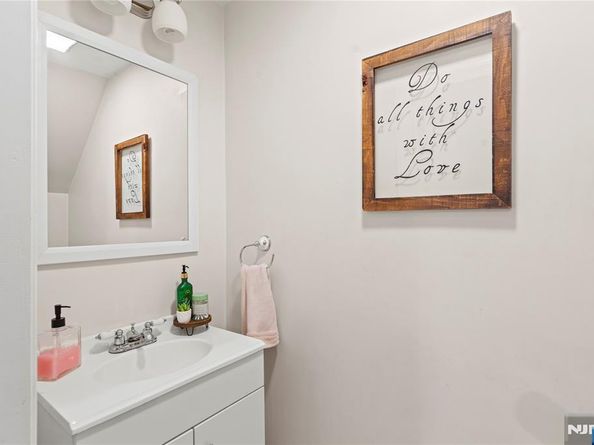 8610 1st Avenue, North Bergen NJ 07047