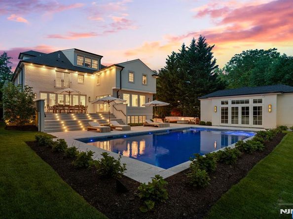 306 Hutchinson Road, Englewood NJ 07631