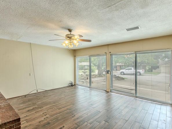 3029  Esters Court , Irving Texas 75062