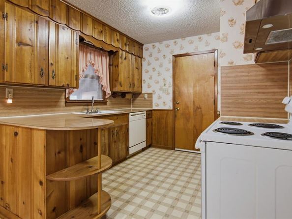 329 N Ash Avenue , Azle Texas 76020